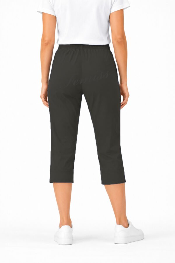 Women's Cropped Trousers with Elasticated Waist – Black | Soft Stretch Capri 3/4 Summer Pants with Pockets