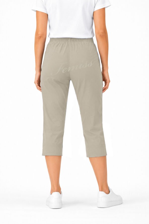 Women's Cropped Trousers with Elasticated Waist – Beige | Soft Stretch Capri 3/4 Summer Pants with Pockets