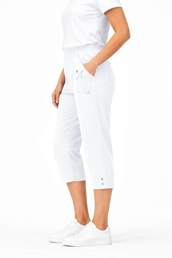 Women's Cropped Trousers with Elasticated Waist – White | Soft Stretch Capri 3/4 Summer Pants with Pockets